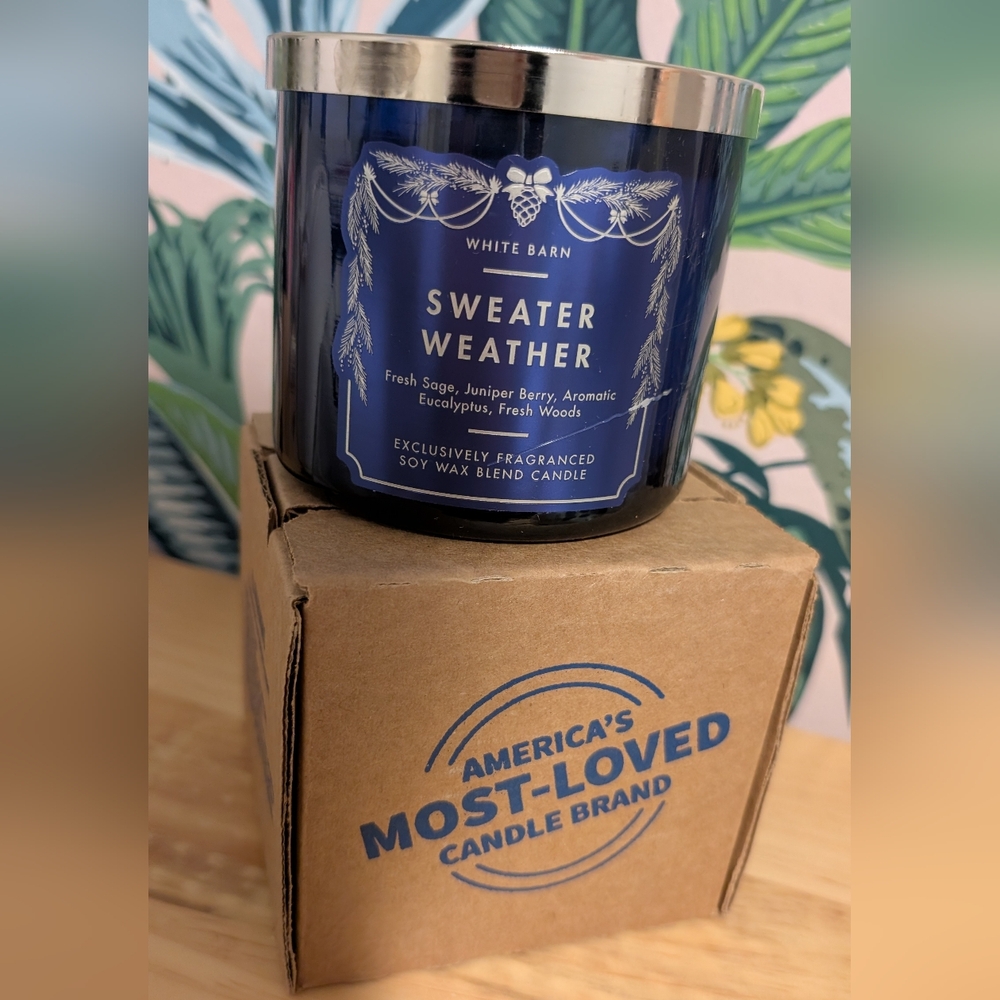 NWT Bath & Body Works Sweater Weather Candle